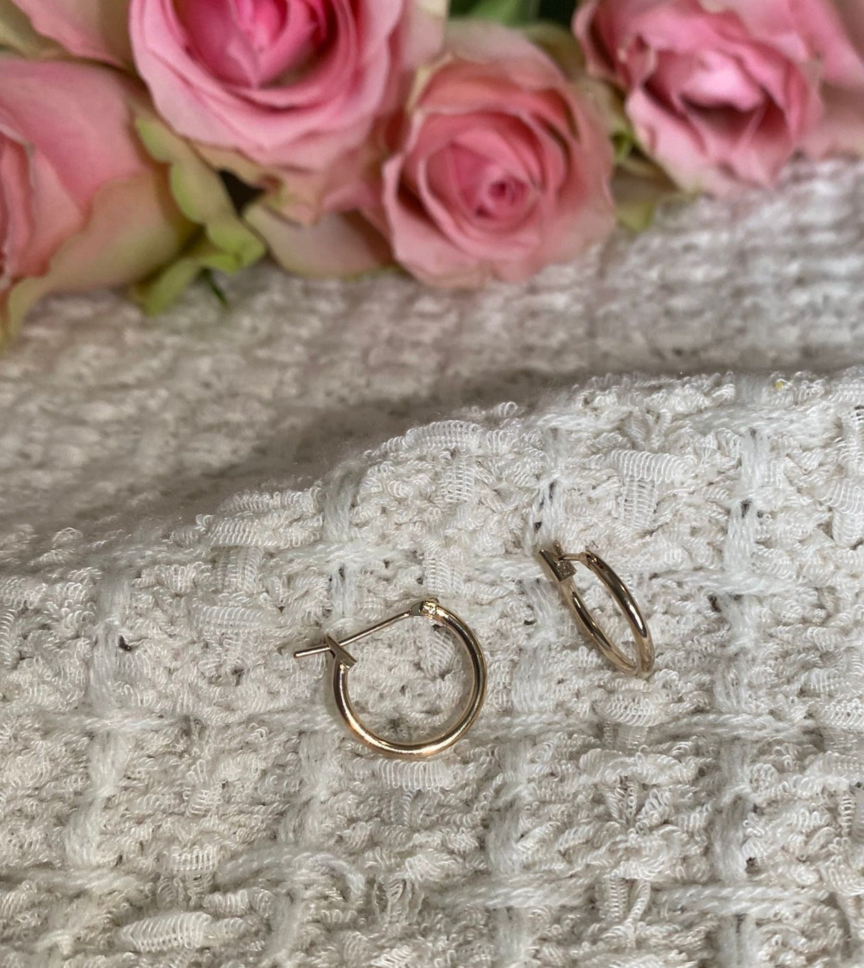 Créoles fines plaqué or 18 carats