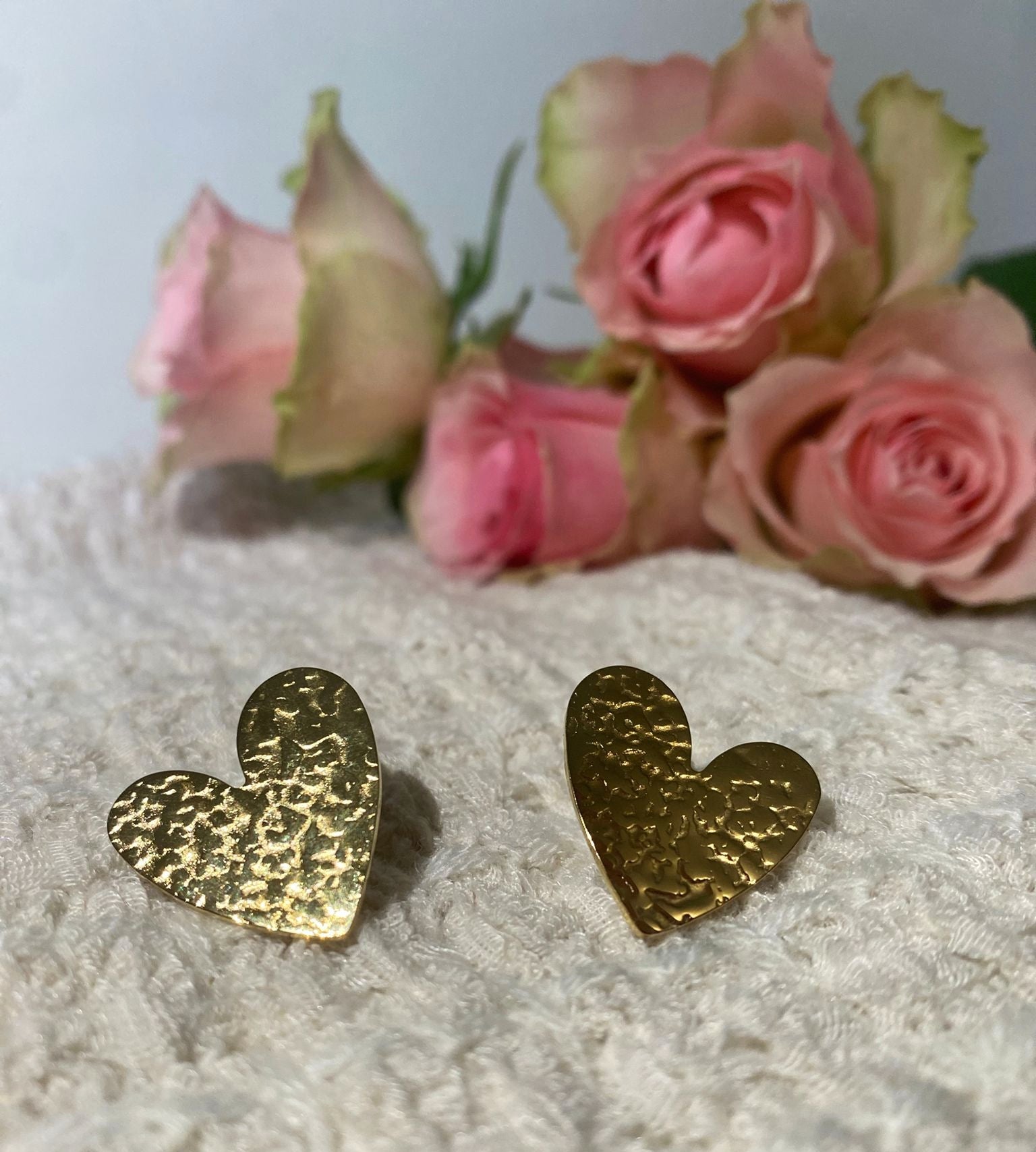 Boucles d'oreilles love gold