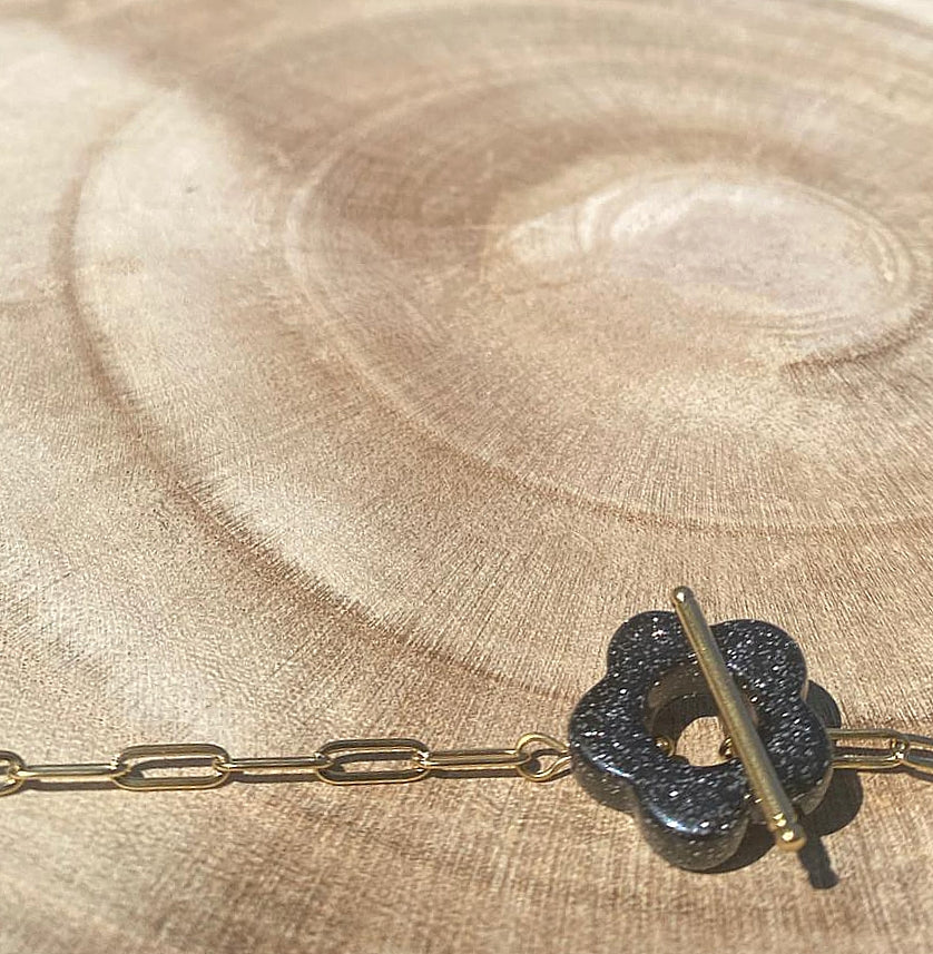 Collier pétale d'ombre