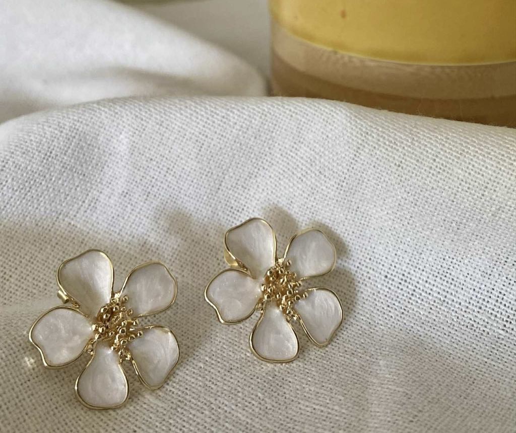 Boucles d'oreilles aurore nacrée